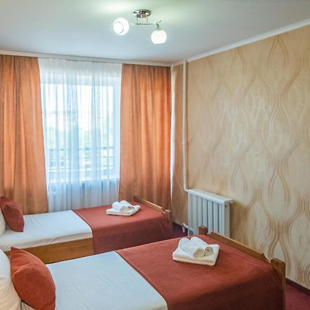 Tourist Poltava Hotel Exterior photo